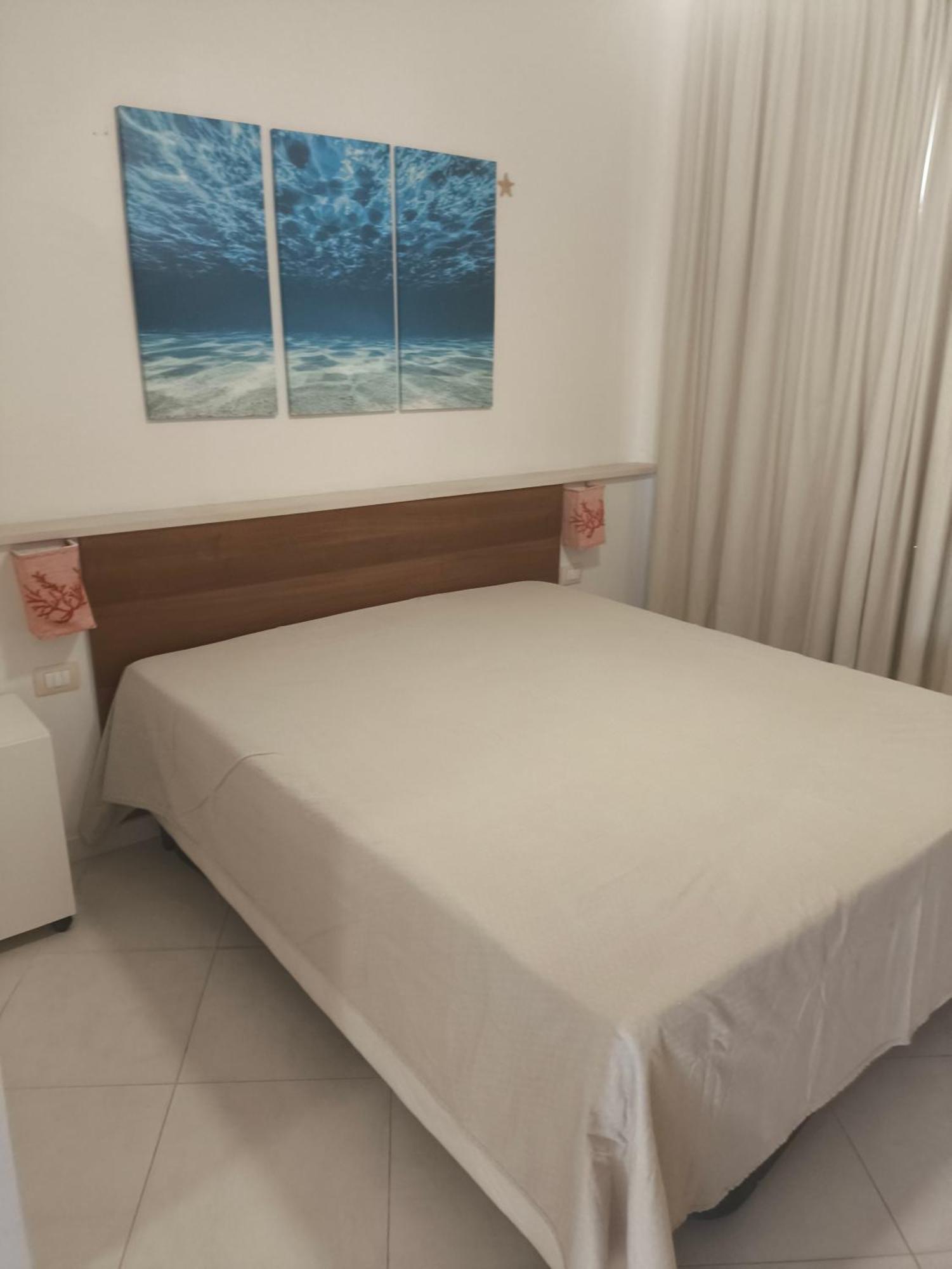 Residence Cala Rossa 罗萨岛 外观 照片